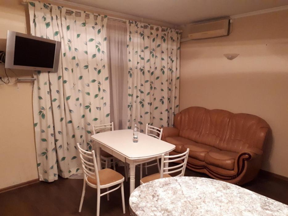 Хостел Оболонь Kiev Extérieur photo