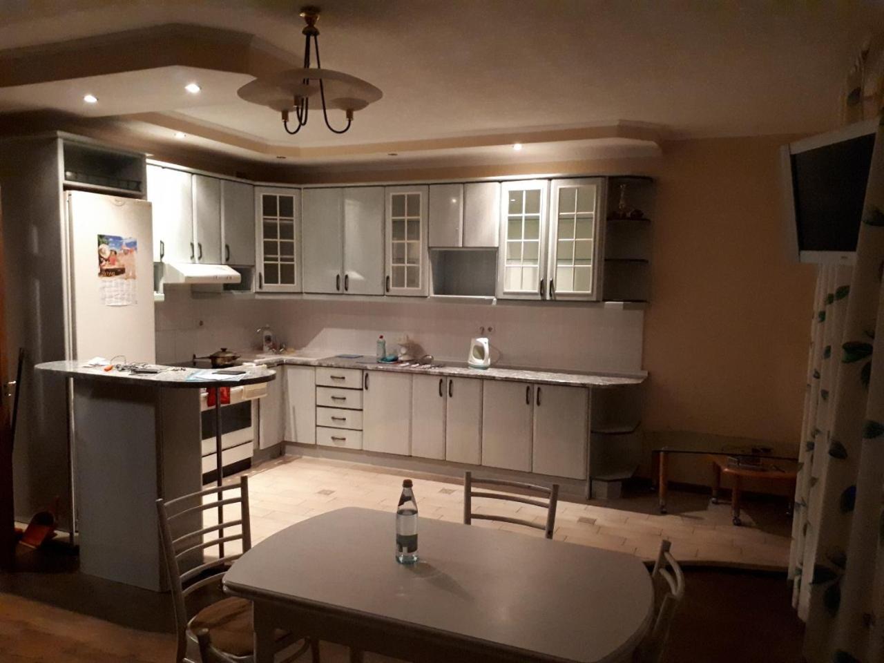 Хостел Оболонь Kiev Extérieur photo